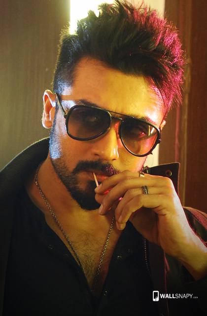 young scrappy  hungry  Surya in Anjaan